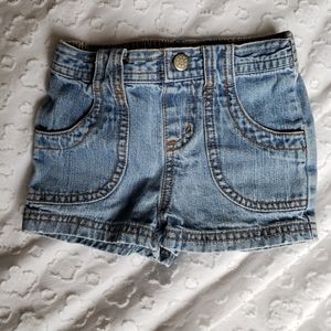 3/$20 Girls Circo 18M Shorts